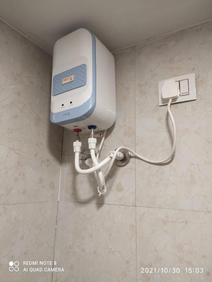 Hotel Red Rose Vadodara Dış mekan fotoğraf